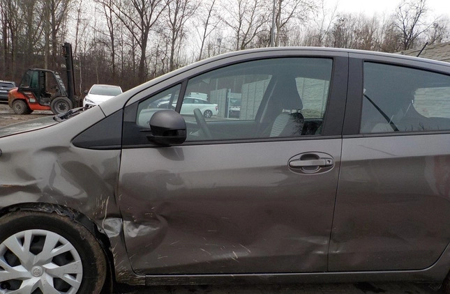 Toyota Yaris cena 34900 przebieg: 55200, rok produkcji 2020 z Kartuzy małe 301